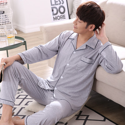 Pijamale de barbati model nou cu maneci lungi si nasturi
