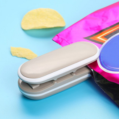 Portable Handheld Heat Sealer Battery Powered Bag Sealer & Cutter with Hook for Plastic Bags Food Storage