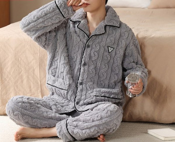 Мъжка плюшена пижама с класическа яка и джоб