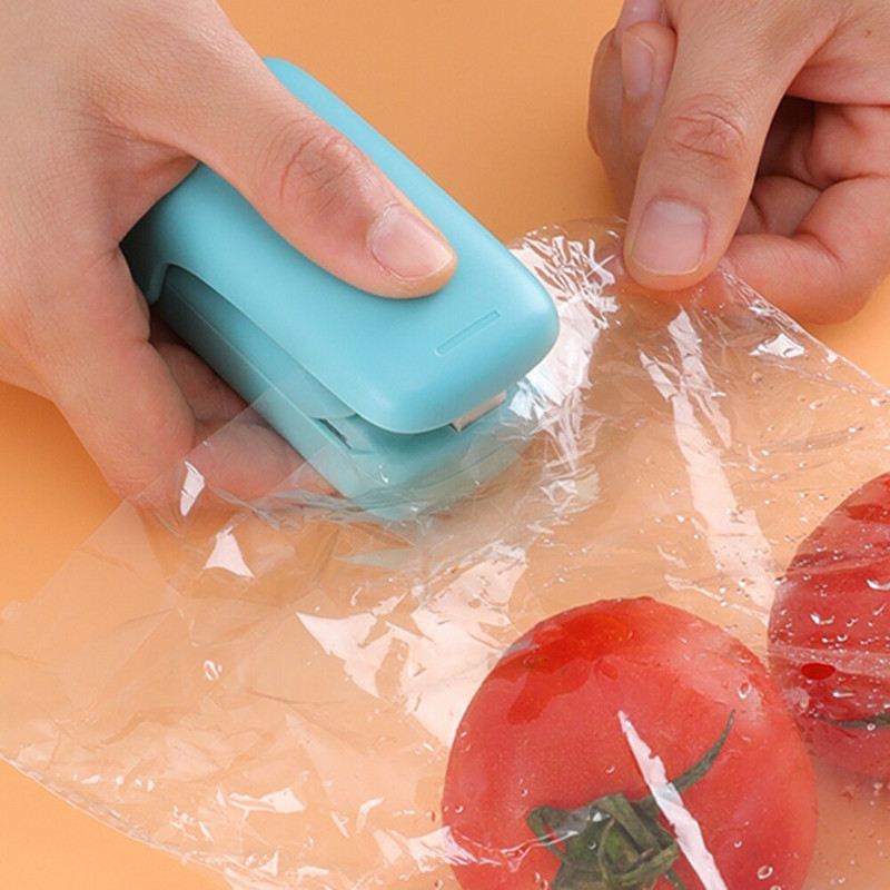 2 u 1 mini rezač za zavarivanje vrećica Ručni uređaji za vakuumsko zavarivanje plastičnih vrećica za pohranu hrane, kopče za vrećice za grickalice Stroj za pakiranje novo