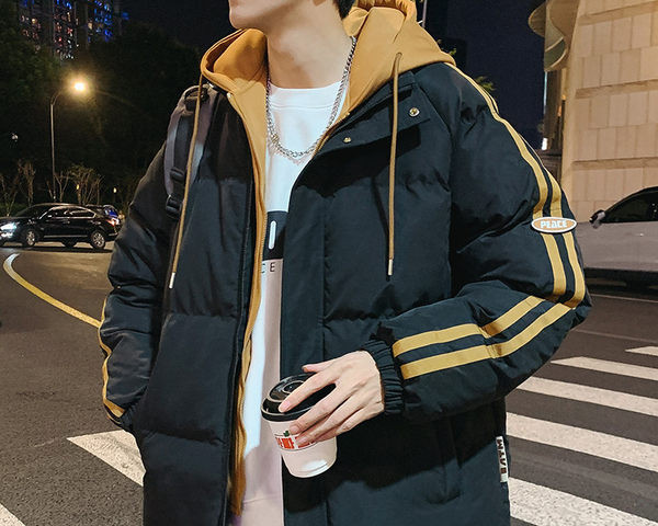 Muška zimska jakna s dugim džepom na rukavima i kopčanjem na zip