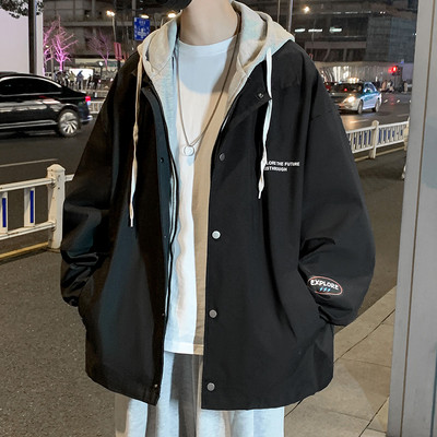 Jachetă bărbătească de primăvară-toamnă cu inscripție și aplicare