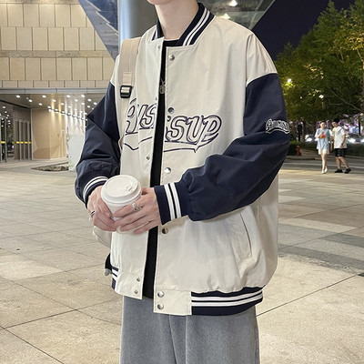 Muška baseball jakna s izvezenim natpisom i kopčanjem na gumbe
