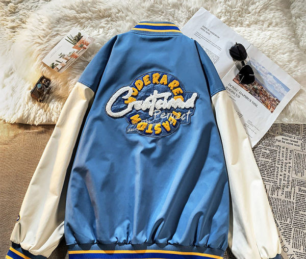 Jacheta casual de toamna cu broderie si litere