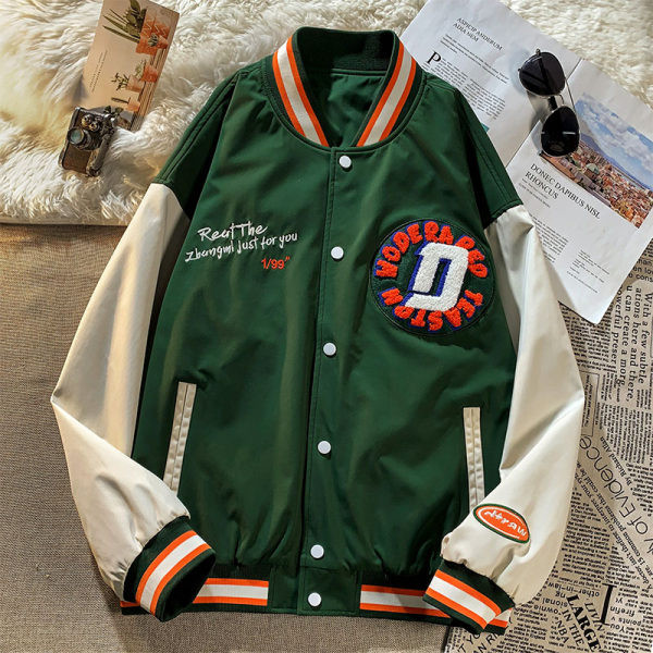 Jacheta casual de toamna cu broderie si litere