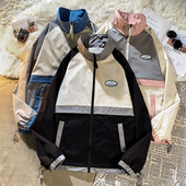 Geaca subtire de toamna cu fermoar si logo