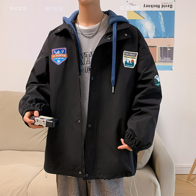 Geaca subtire cu fermoar si nasturi in mai multe culori