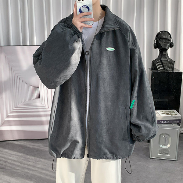 Alkalmi kabát magas gallérral és gumival