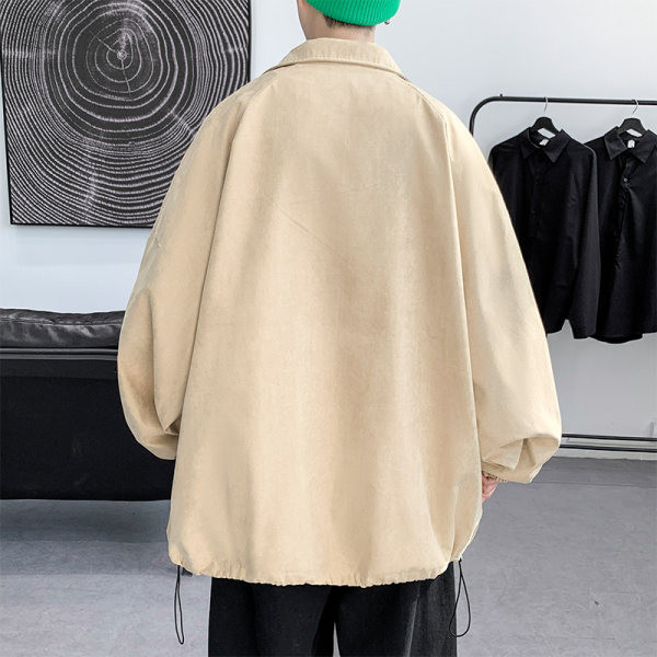 Alkalmi kabát magas gallérral és gumival