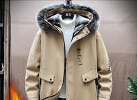 Geacă de iarnă căptușită pentru bărbați, cu glugă și inscripții