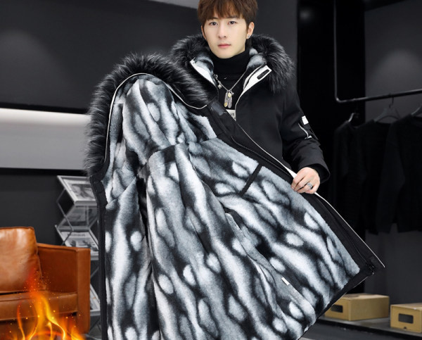 Geaca de iarna pentru barbati cu gluga si scris pe spate