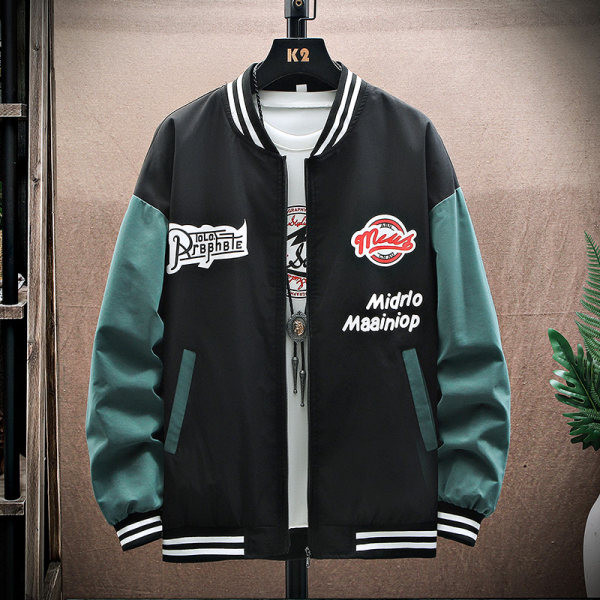 Jachetă de primăvară cu inscripții brodate și buzunar pentru bărbați