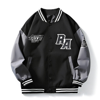 Vyriška sportinė striukė su išsiuvinėta užrašų kišene ir sagomis