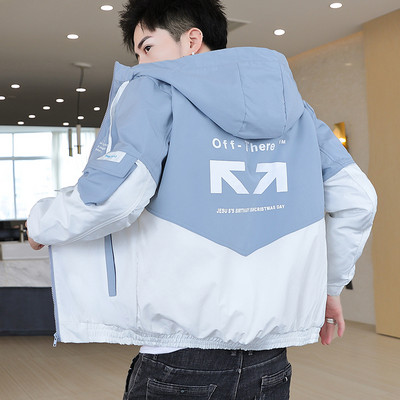 Muška proljetna jakna sa kapuljačom i natpisom više boja