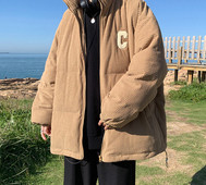 Új modell téli férfi kabát hímzéssel