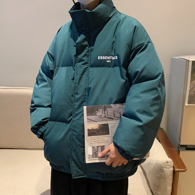 Geaca de iarna calduroasa cu scris pe spate