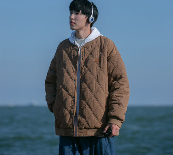 Vyriška laisvalaikio striukė su logotipu ilgomis rankovėmis