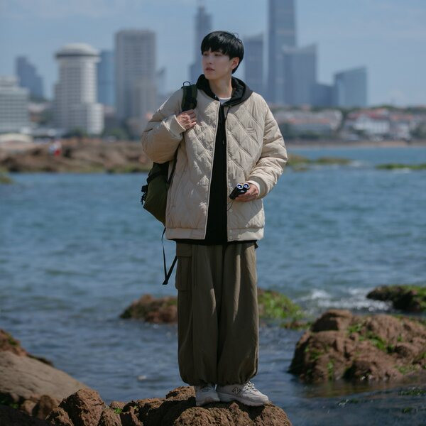 Vyriška laisvalaikio striukė su logotipu ilgomis rankovėmis