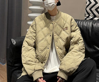 Ležerna muška jakna s logotipom i gumbima