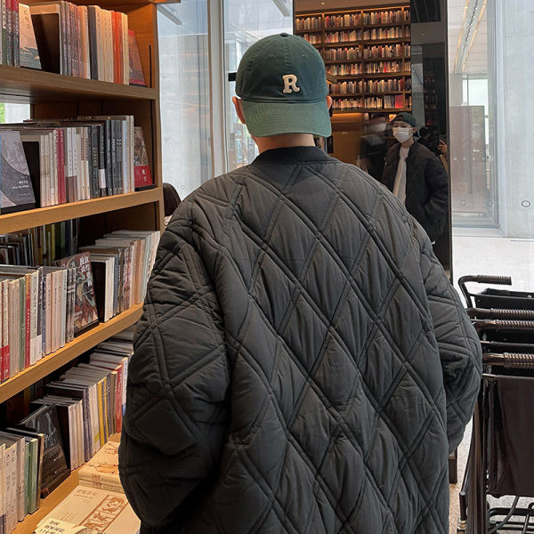 Ležerna muška jakna s logotipom i gumbima