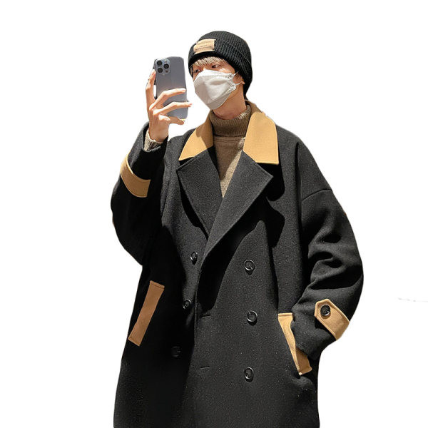 Široki model muškog zimskog kaputa sa špicastim dekolteom