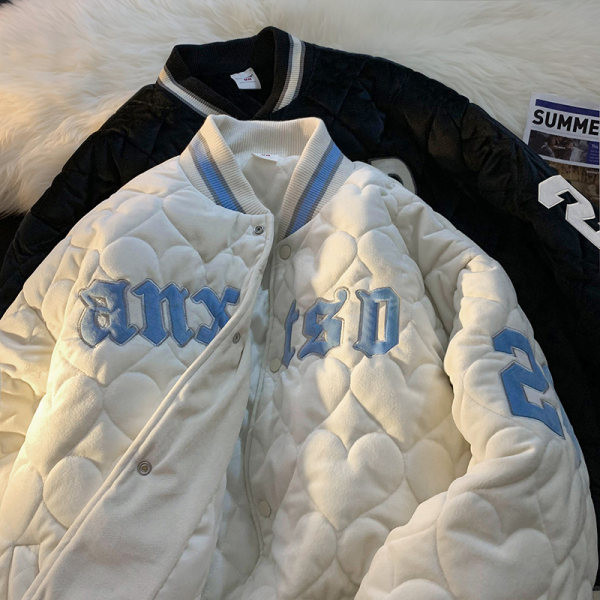 Novi model casual muške jakne sa izvezenim natpisom