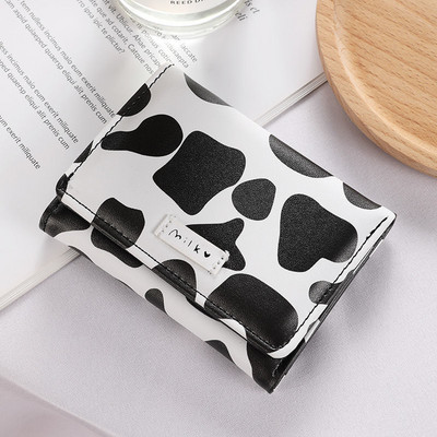 Moteriška piniginė su užrašu