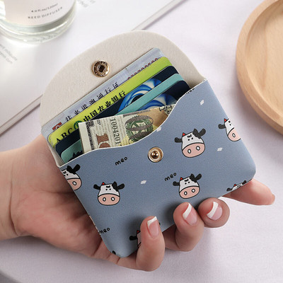 Moteriška piniginė su užrašu