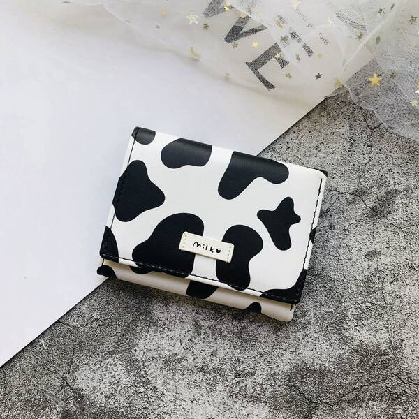 Moteriška piniginė su užrašu