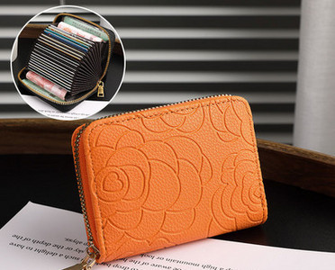 Portofel de dama din piele ecologica cu element 3D