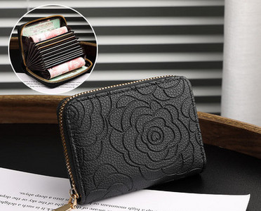 Portofel de dama din piele ecologica cu element 3D