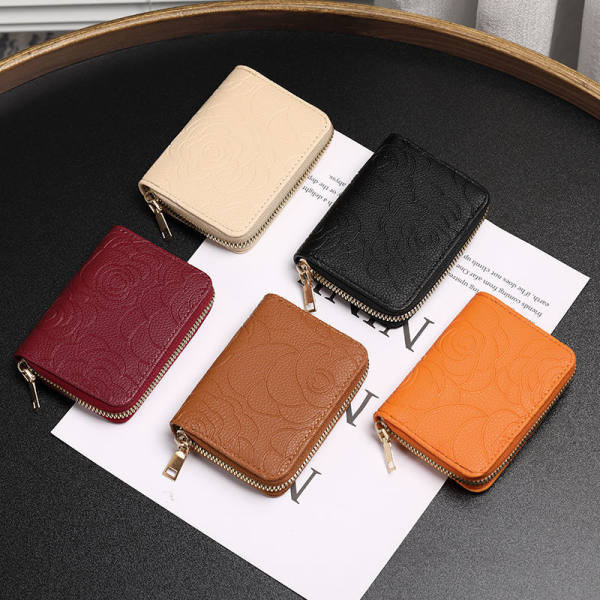 Portofel de dama din piele ecologica cu element 3D