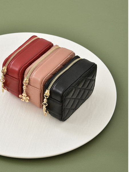 Portofel de dama din piele ecologica cu o floare decorativa