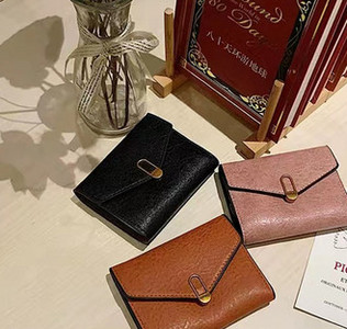 Novčanik od eko kože - sa metalnom kopčom