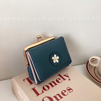 Portofel mic de dama din piele cu buzunar pentru monede - mai multe culori