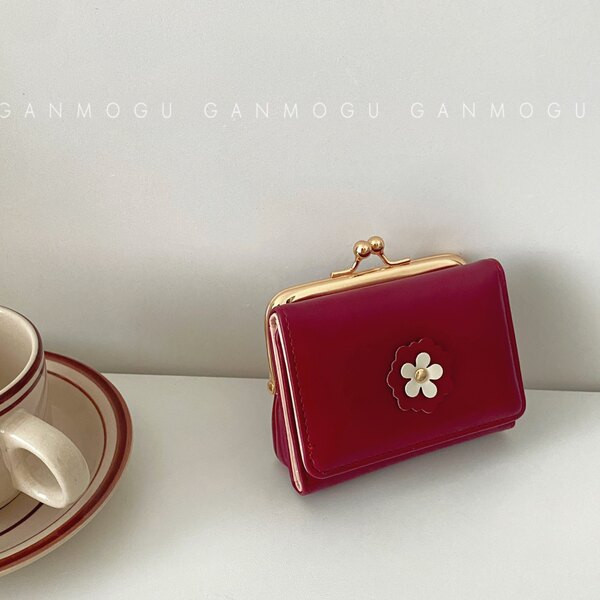 Portofel mic de dama din piele cu buzunar pentru monede - mai multe culori