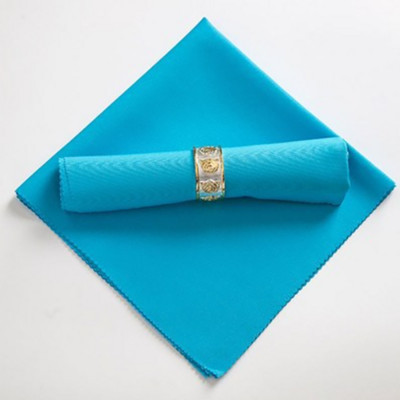 25 db Négyzet alakú szatén asztali szalvéta puha zsebkendő Romantikus esküvői bankett asztalterítő vacsora dekoráció egyedi szalvéták 48x48cm