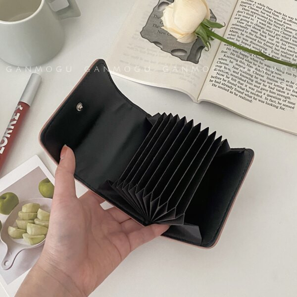 Portofel de dama din piele uni cu sloturi pentru carduri