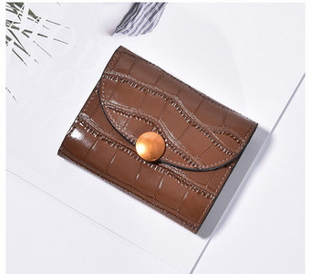 Női pénztárca - fém csattal