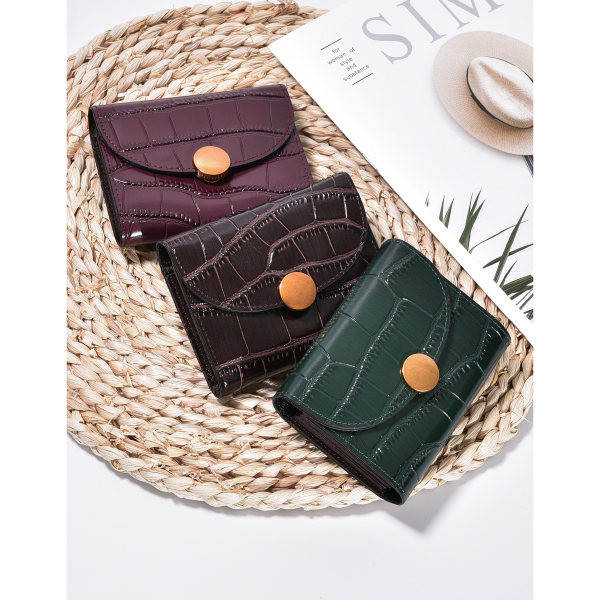 Női pénztárca - fém csattal