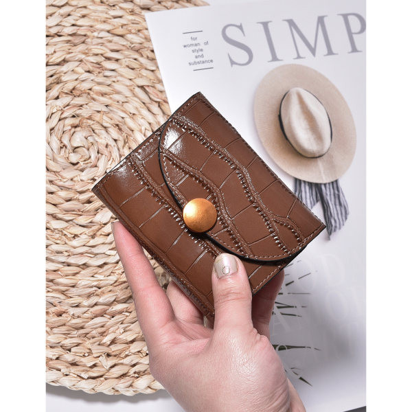 Női pénztárca - fém csattal