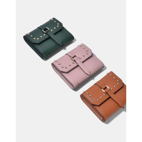 Portofel de dama din piele cu carouri metalice