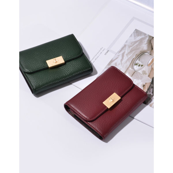 Μικρό γυναικείο δερμάτινο πορτοφόλι σε πολλά χρώματα