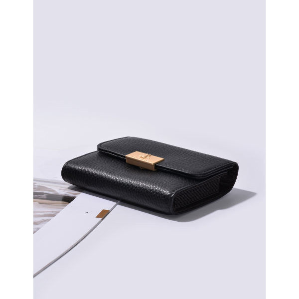 Μικρό γυναικείο δερμάτινο πορτοφόλι σε πολλά χρώματα