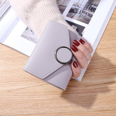 Naujo modelio moteriška piniginė su metaliniu užsegimu