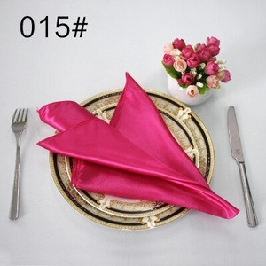 NP003A en-gros 10 buc/lot personalizat nunta 40cm * 40cm roșu visiniu verde alb fildeș albastru galben violet șervețel de masă din satin