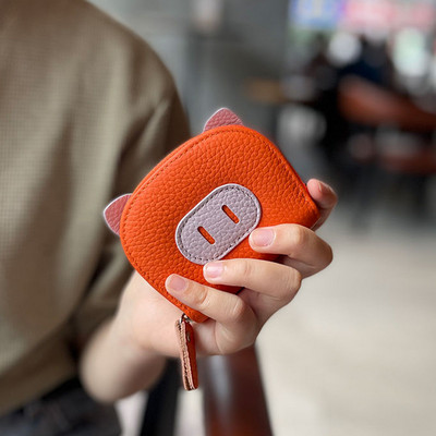 Moteriška piniginė su skyreliais dokumentams