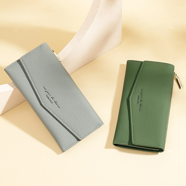 Portofel de dama elegant cu inscriptie