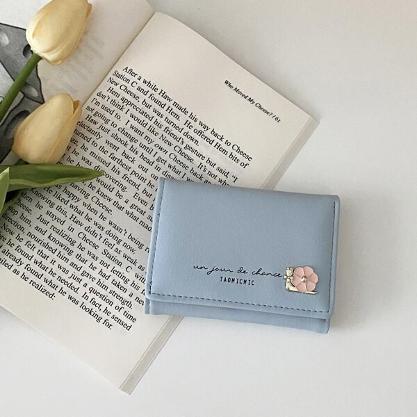 Portofel de dama in doua culori cu floare metalica