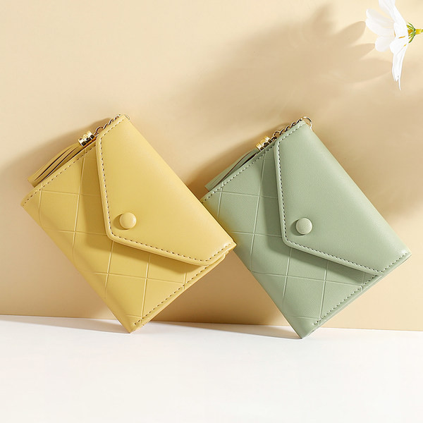 Portofel de dama din piele ecologica cu element auriu